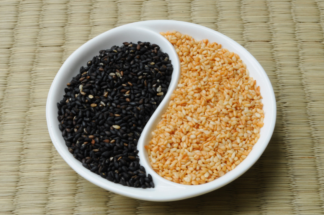 Chaidim Black and White Sesame Seeds